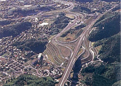四国横断自動車道 四国横断自動車道