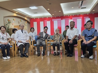 02_集合写真 02_集合写真