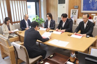 02歓談