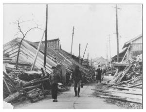 昭和の南海地震：高知市内の大橋通の様子