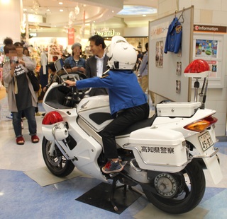 白バイ体験乗車