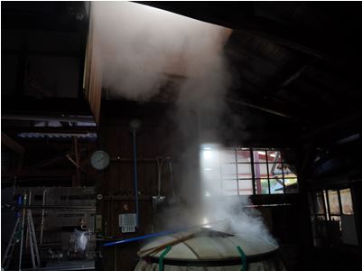 蒸し米作り
