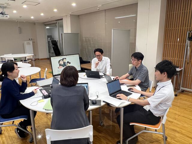 企画チーム打合せ風景IMG_5826