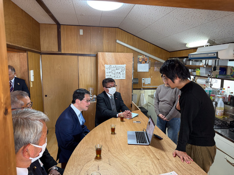 東南アジアマーケットわくせい