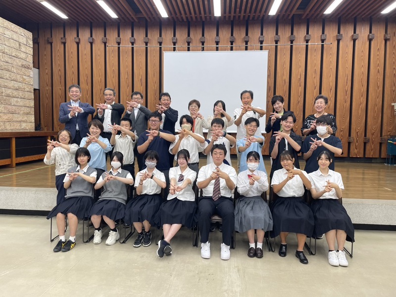 座談会集合写真1